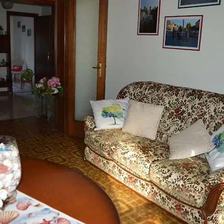 アパート Casa Iliana ヴィアレッジョ